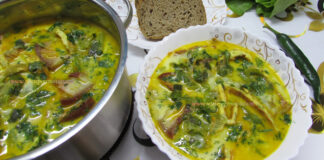 Ciorba de Salata Verde cu Afumatura si Omleta Ciorba de Salata Verde cu Afumatura si Omleta