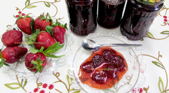 Dulceata de Capsuni Intregi cu Lamaie Dulceata de Capsuni Intregi cu Lamaie