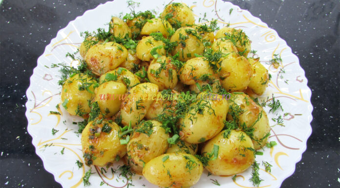 Cartofi Noi la Cuptor cu Usturoi si Marar Cartofi Noi la Cuptor cu Usturoi si Marar