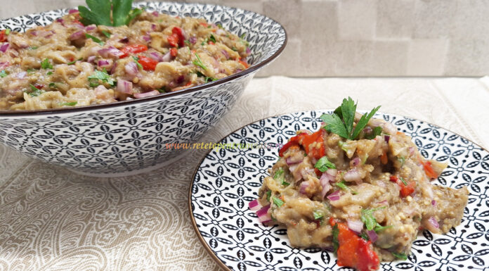 Salată de Vinete cu Ardei Copți – Rețeta Grecească Pas cu Pas Salată de Vinete cu Ardei Copți - Rețeta Grecească Pas cu Pas