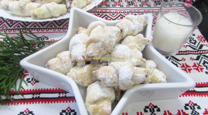 Cornulețe Fragede cu Untură și Smântână Cornulețe Fragede cu Untură și Smântână